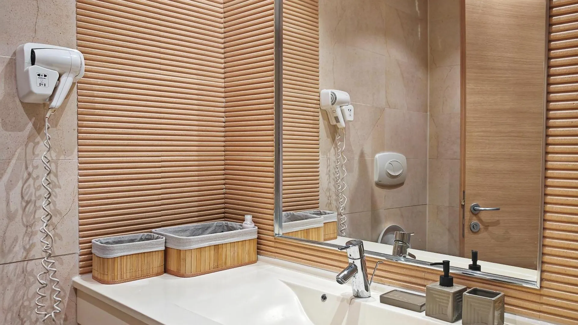 Garsoniera Rin Grand Appartement Boekarest