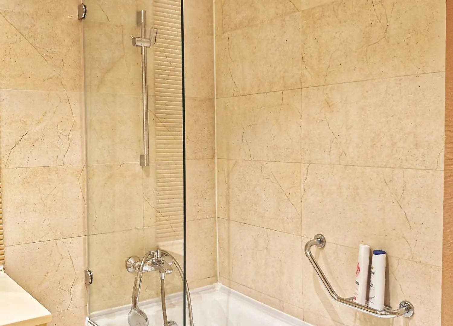 Garsoniera Rin Grand Appartement Boekarest